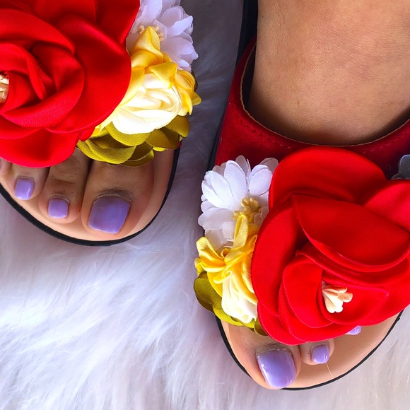 5.5 Italina Red Flower Flatform Wedge Heeled Sandal - Picture 4 of 13